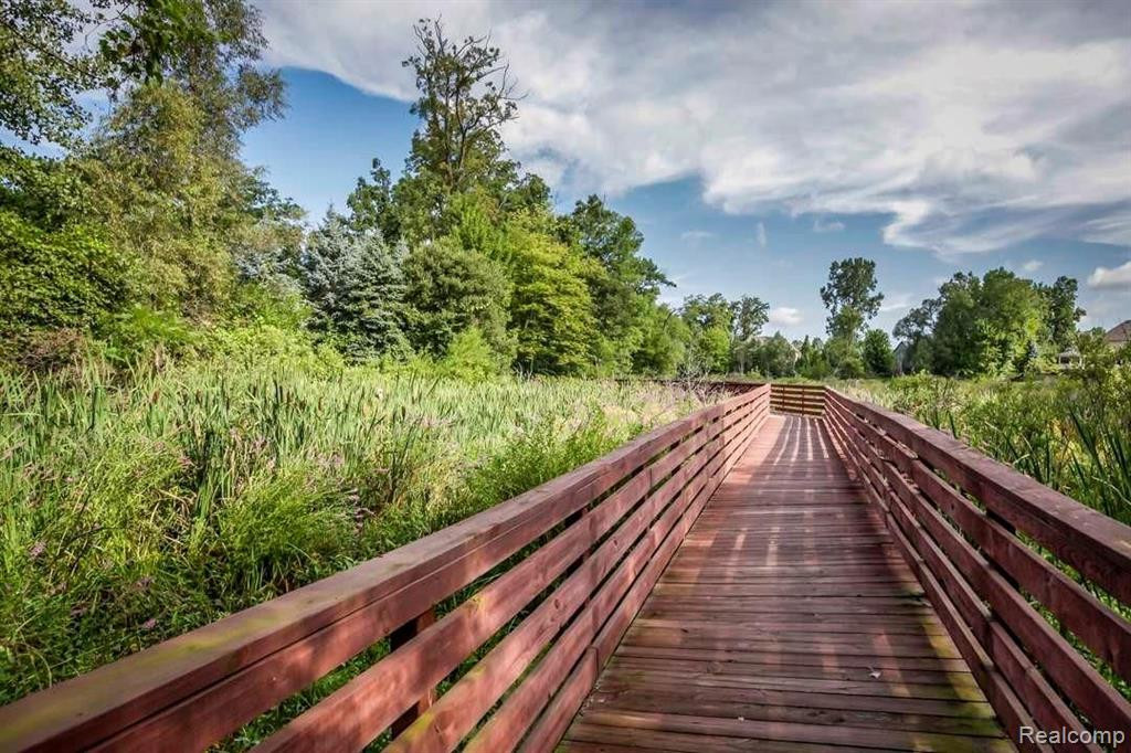8500 Falling Water Drive, South Lyon, MI 48178 — Photo 43