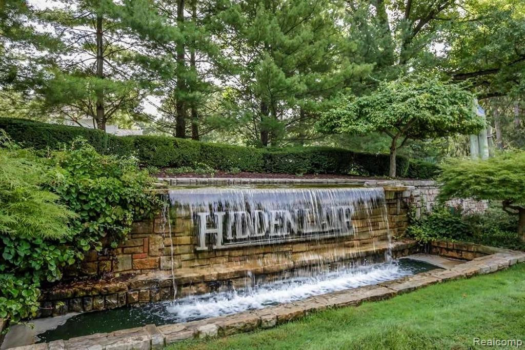 8500 Falling Water Drive, South Lyon, MI 48178 — Photo 45