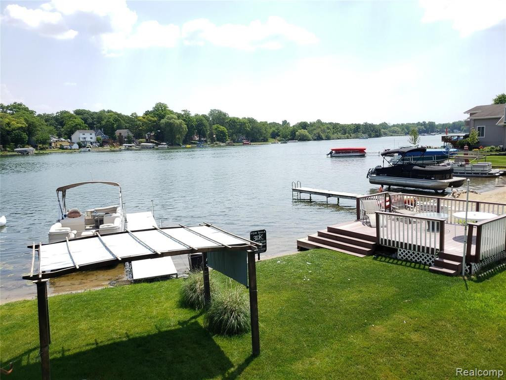 415 COLEDALE Drive, White Lake, MI — Photo 2