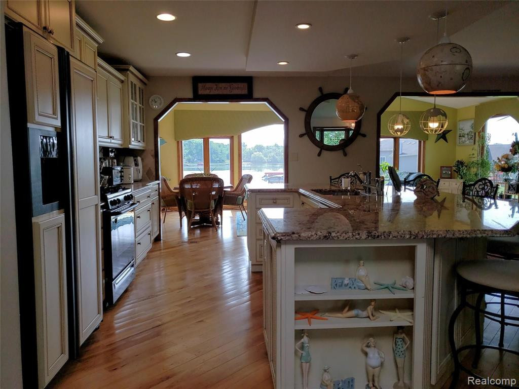 415 COLEDALE Drive, White Lake, MI — Photo 17