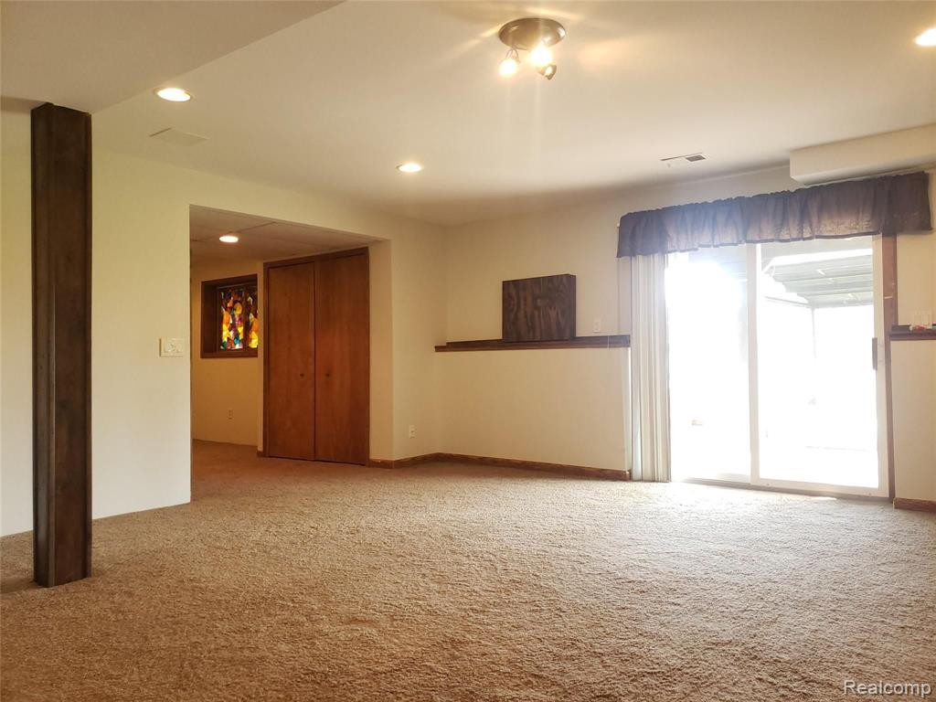 415 COLEDALE Drive, White Lake, MI — Photo 35