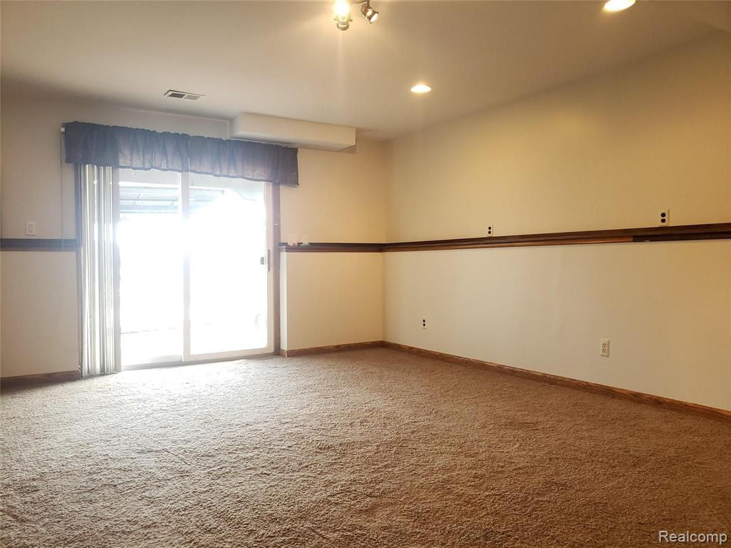 415 COLEDALE Drive, White Lake, MI — Photo 36