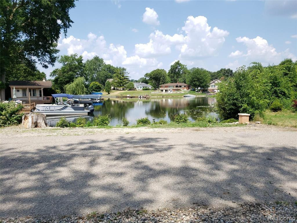 415 COLEDALE Drive, White Lake, MI — Photo 58