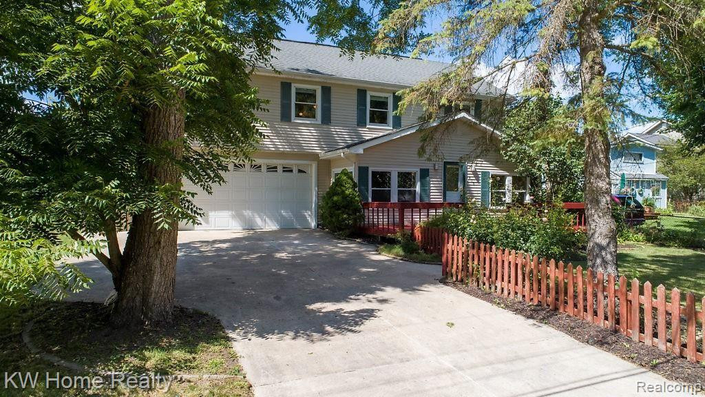 415 LEON Road, Walled Lake, MI 48390 — Photo 3