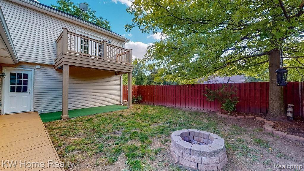 415 LEON Road, Walled Lake, MI 48390 — Photo 9