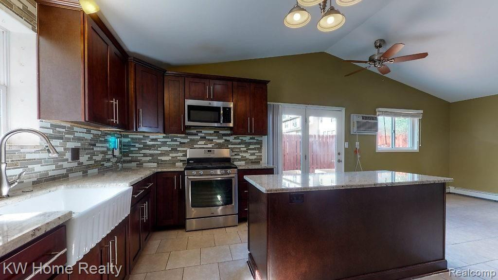 415 LEON Road, Walled Lake, MI 48390 — Photo 10