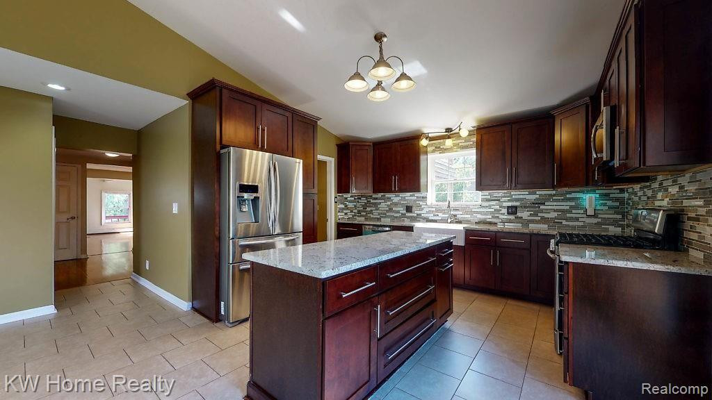 415 LEON Road, Walled Lake, MI 48390 — Photo 12