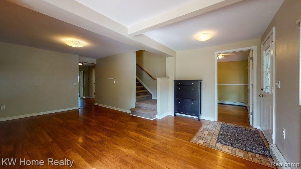 415 LEON Road, Walled Lake, MI 48390 — Photo 18