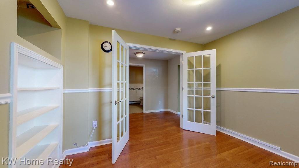 415 LEON Road, Walled Lake, MI 48390 — Photo 23