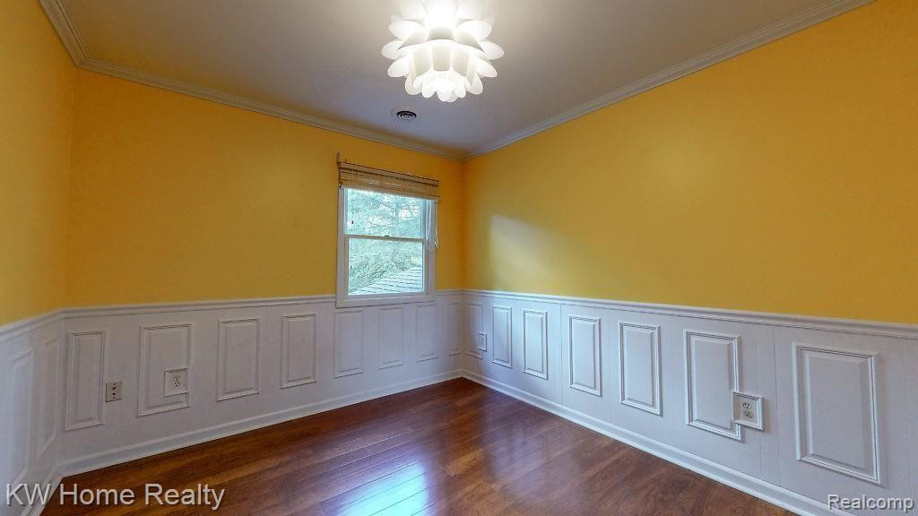 415 LEON Road, Walled Lake, MI 48390 — Photo 28