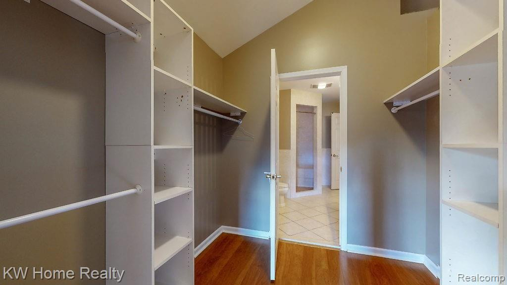 415 LEON Road, Walled Lake, MI 48390 — Photo 34