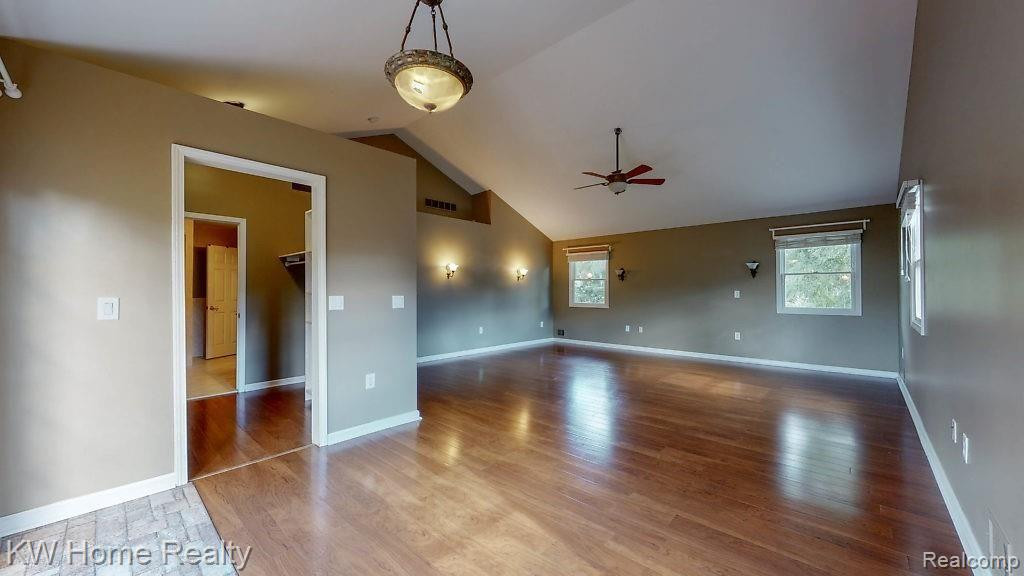 415 LEON Road, Walled Lake, MI 48390 — Photo 35