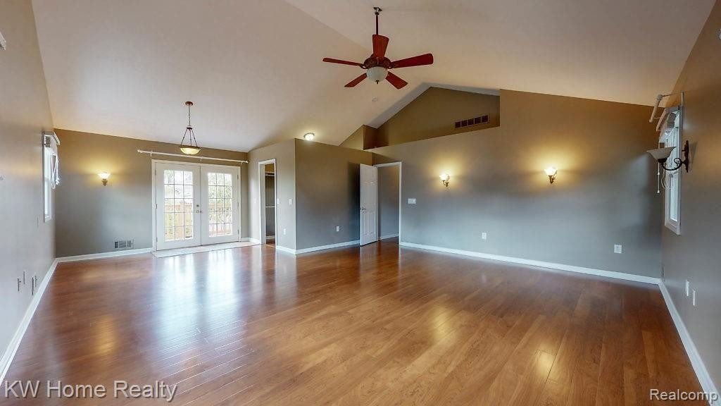 415 LEON Road, Walled Lake, MI 48390 — Photo 38