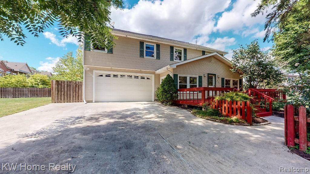 415 LEON Road, Walled Lake, MI 48390 — Photo 41