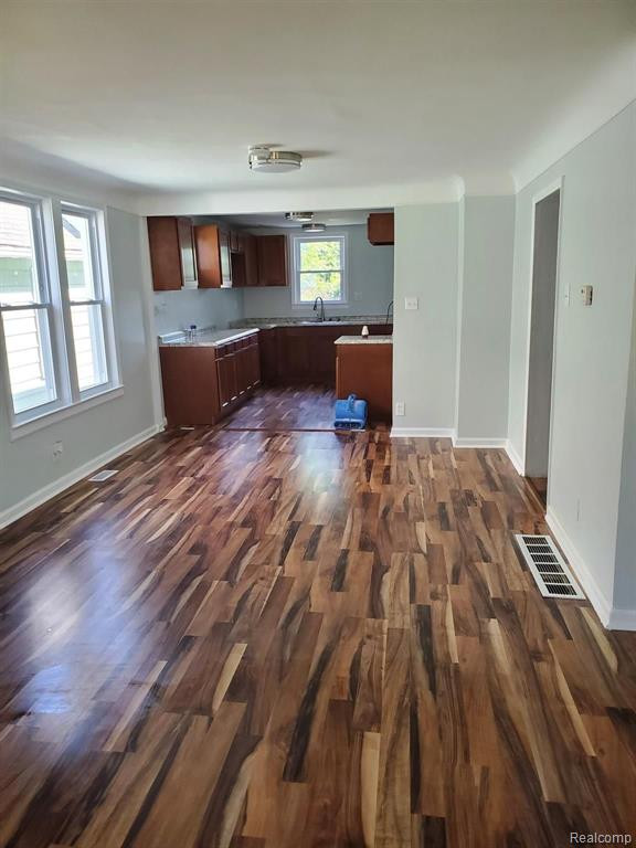 80 FOREST Street, Riverview, MI 48218 — Photo 2