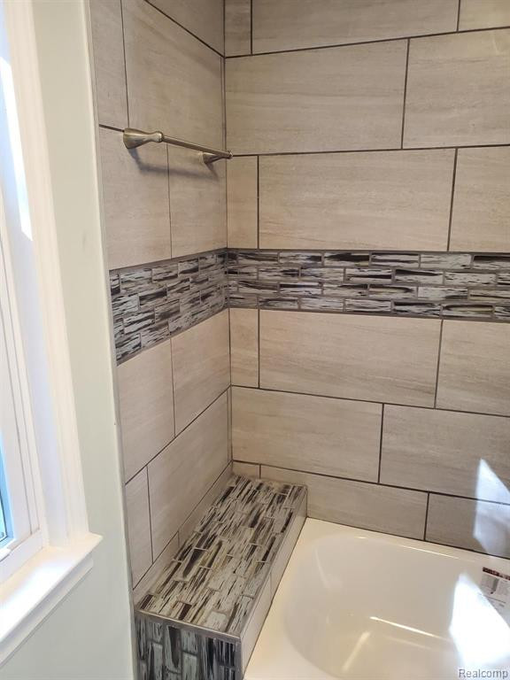 80 FOREST Street, Riverview, MI 48218 — Photo 13