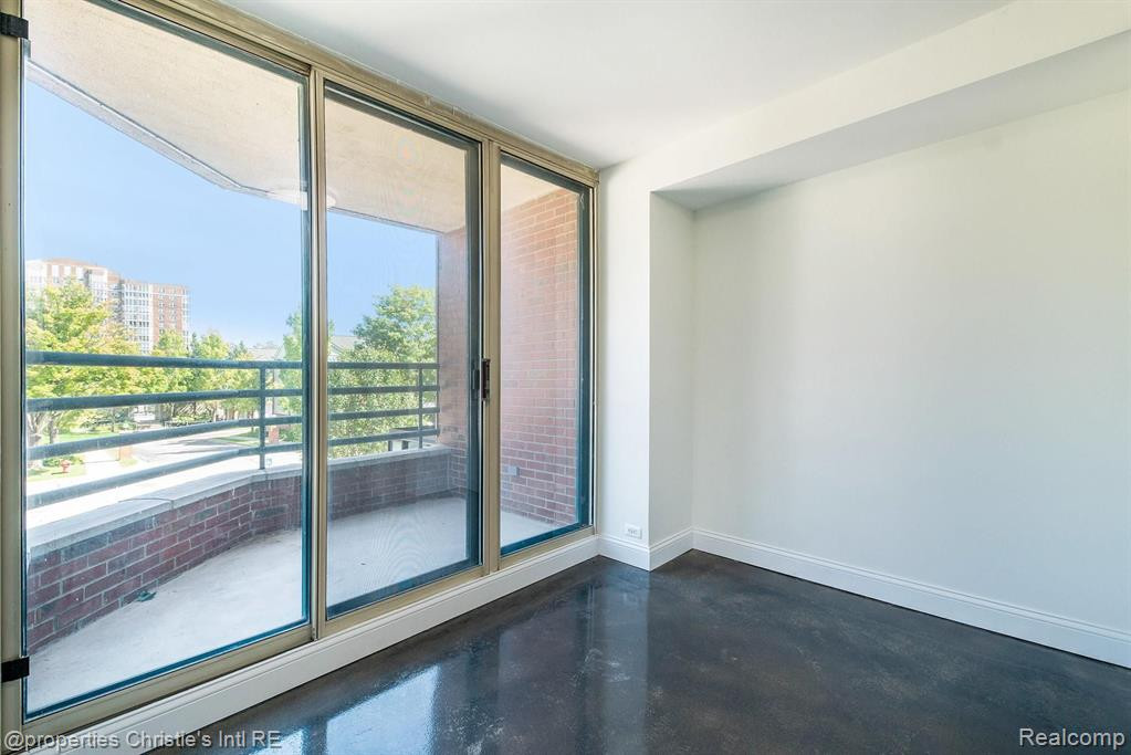 3320 Spinnaker Lane, 8D, Detroit, MI 48207 — Photo 4