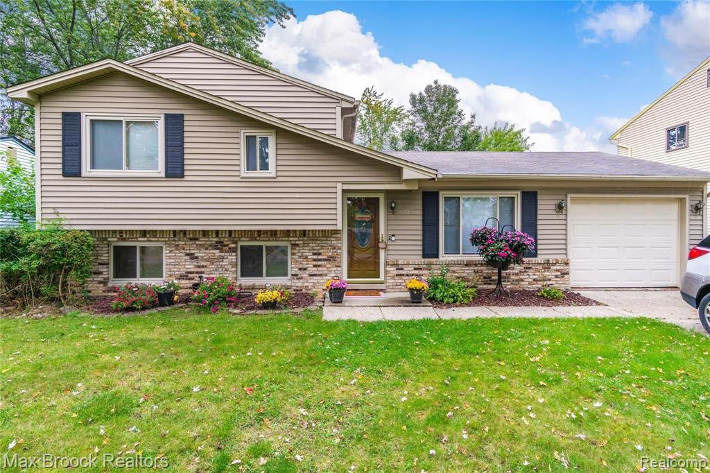 9225 Arlington Drive, Ypsilanti, MI 48198 — front exterior