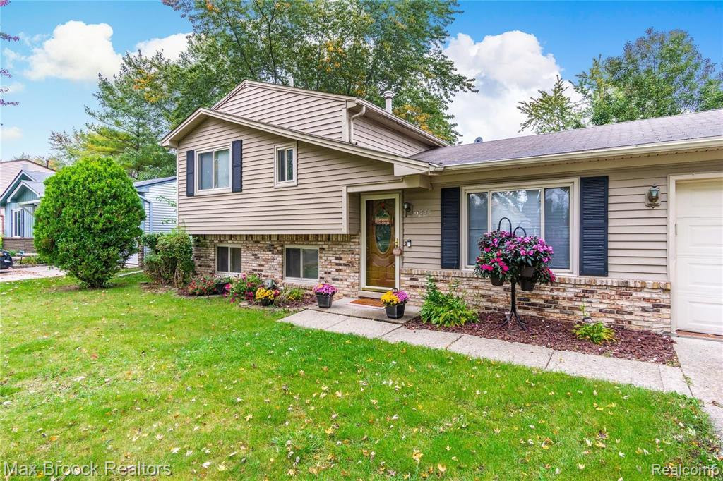 9225 Arlington Drive, Ypsilanti, MI 48198 — Photo 3