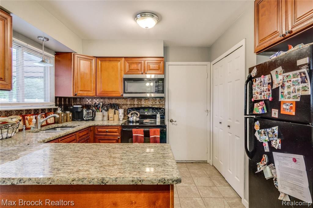 9225 Arlington Drive, Ypsilanti, MI 48198 — Photo 11