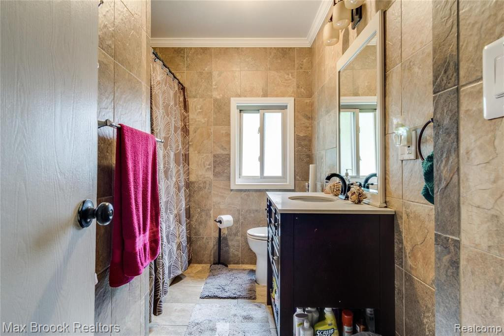 9225 Arlington Drive, Ypsilanti, MI 48198 — Photo 24
