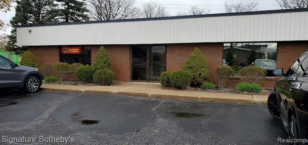 990 DECKER Road, Walled Lake, MI 48390 — front exterior