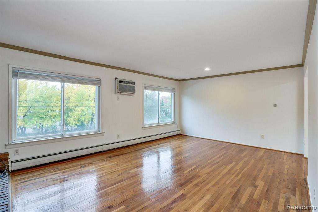 719 W MAPLE Road, Clawson, MI — Photo 11