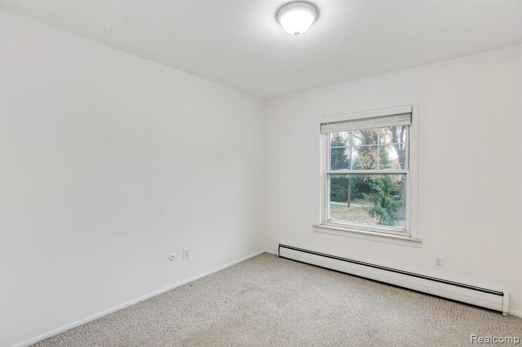 719 W MAPLE Road, Clawson, MI — Photo 14