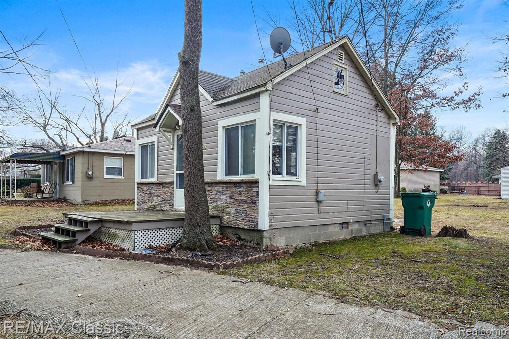 8845 Orrick Street, Commerce Twp, MI 48382 — Photo 2
