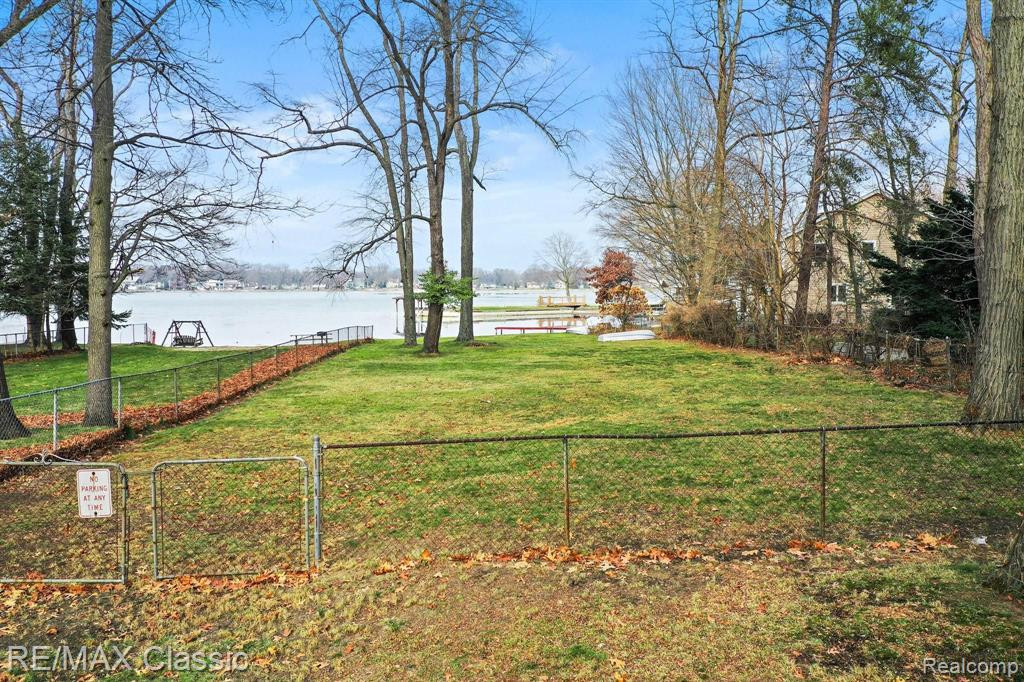 8845 Orrick Street, Commerce Twp, MI 48382 — Photo 5