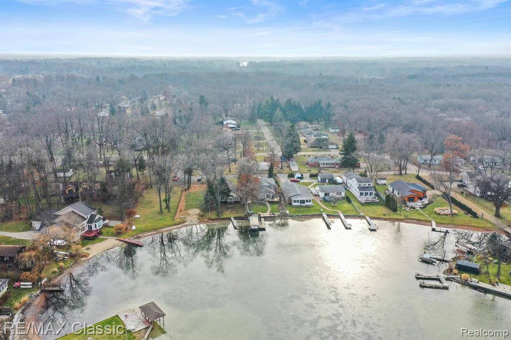 8845 Orrick Street, Commerce Twp, MI 48382 — Photo 9