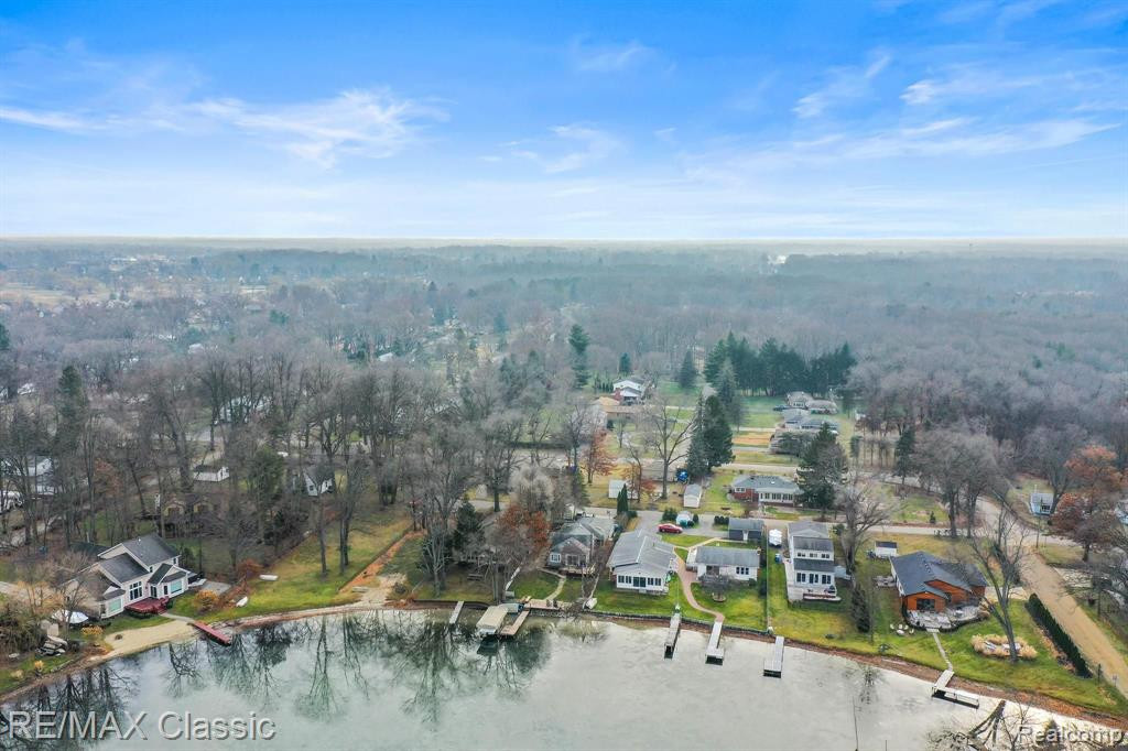 8845 Orrick Street, Commerce Twp, MI 48382 — Photo 10