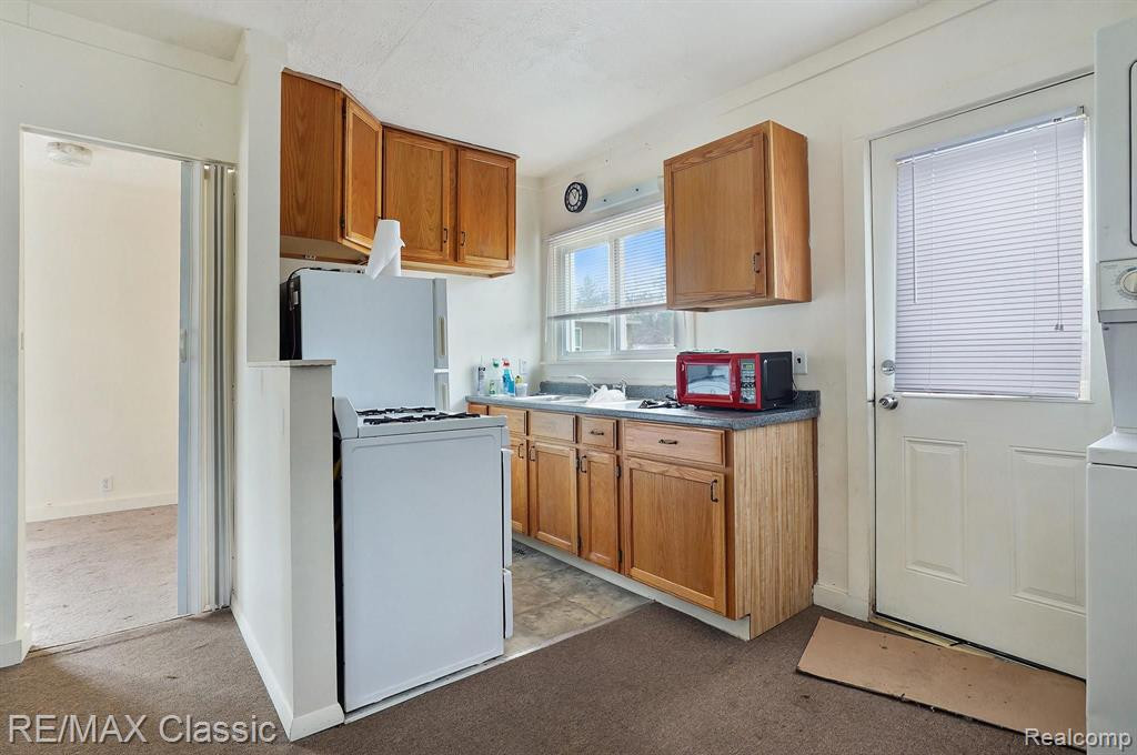 8845 Orrick Street, Commerce Twp, MI 48382 — Photo 16