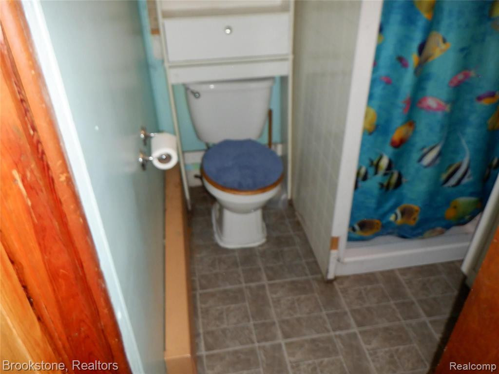 1822 HEIGHTS DR, Brooklyn, MI 49230 — Photo 21
