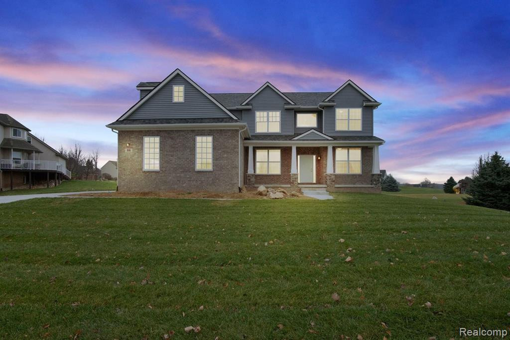 916 SADDLE CLUB Lane, Howell, MI 48843 — front exterior