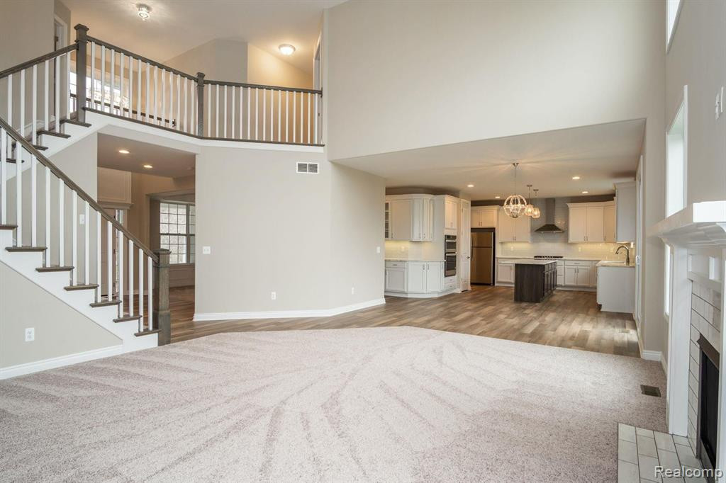 916 SADDLE CLUB Lane, Howell, MI 48843 — Photo 6