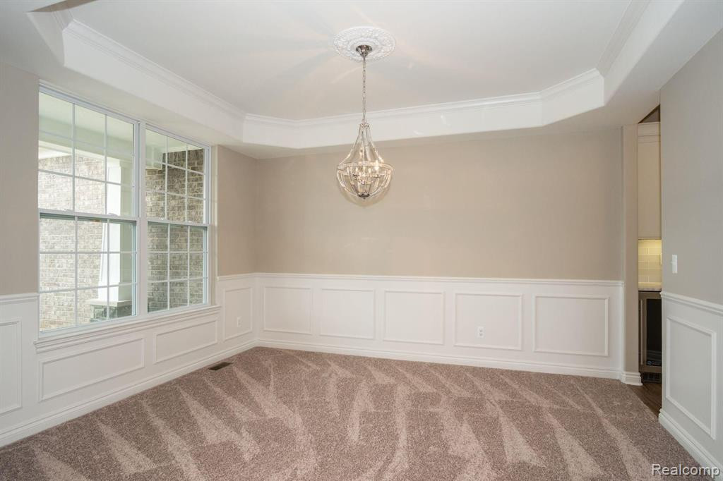 916 SADDLE CLUB Lane, Howell, MI 48843 — Photo 10