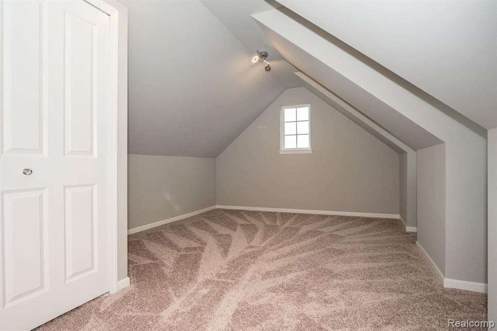916 SADDLE CLUB Lane, Howell, MI 48843 — Photo 16