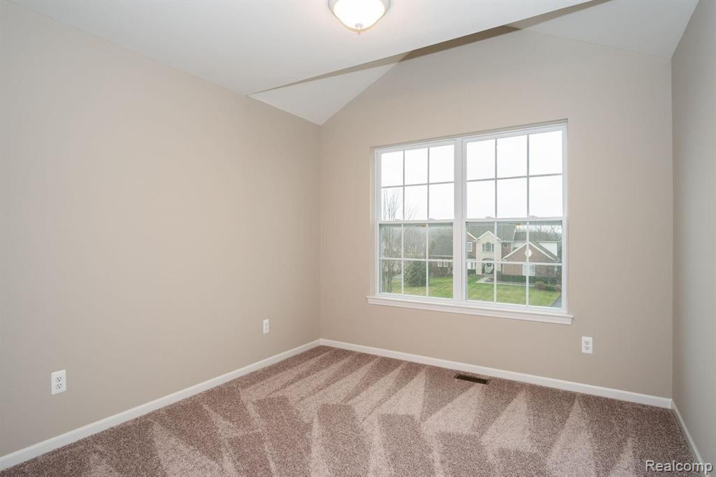 916 SADDLE CLUB Lane, Howell, MI 48843 — Photo 19