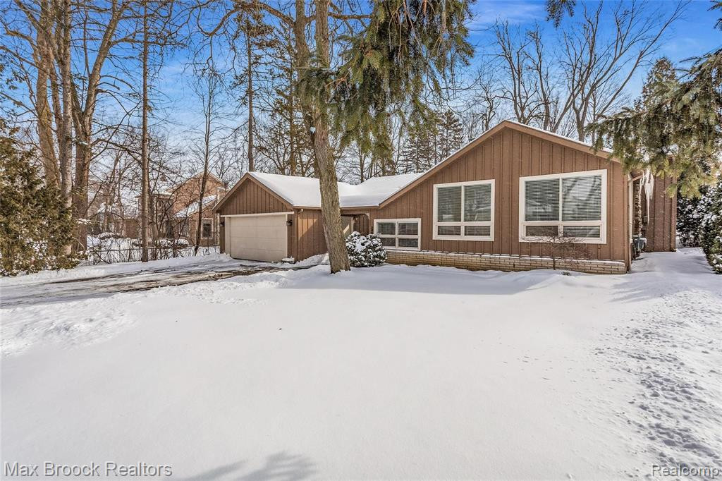 5481 Sunnycrest Drive, West Bloomfield, MI 48323 — Photo 20
