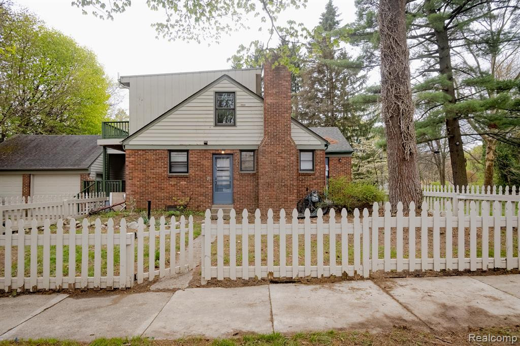 616 WESLEY Avenue, Ann Arbor, MI 48103 — Photo 2