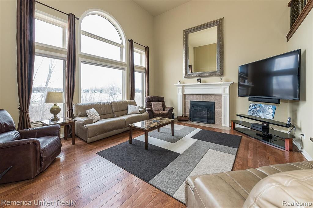 54330 MEADOW Court, South Lyon, MI 48178 — Photo 4