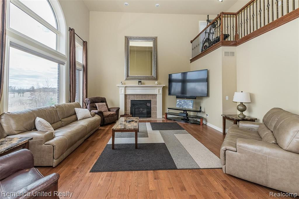 54330 MEADOW Court, South Lyon, MI 48178 — Photo 5