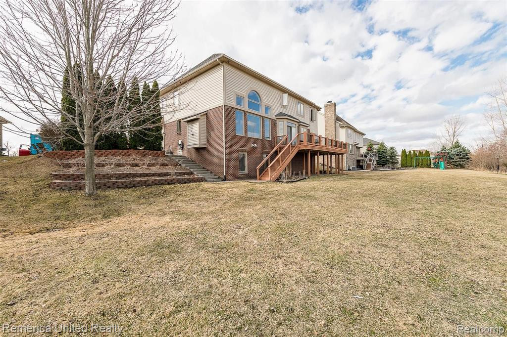 54330 MEADOW Court, South Lyon, MI 48178 — Photo 10