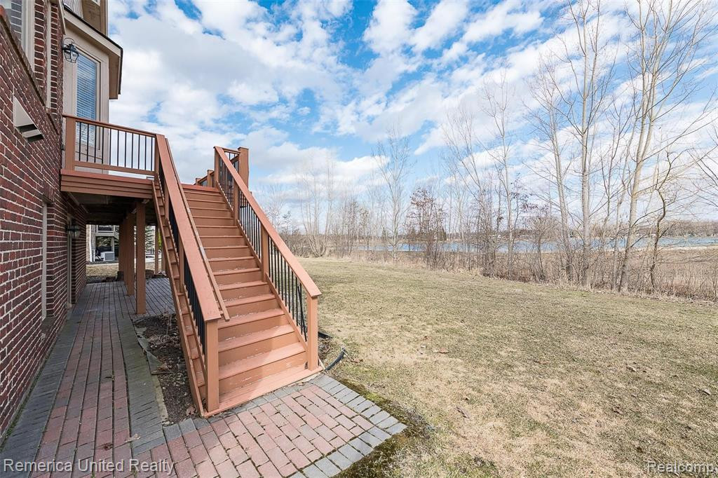 54330 MEADOW Court, South Lyon, MI 48178 — Photo 11