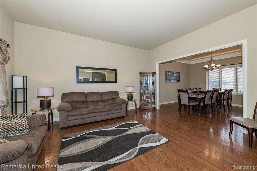 54330 MEADOW Court, South Lyon, MI 48178 — Photo 18