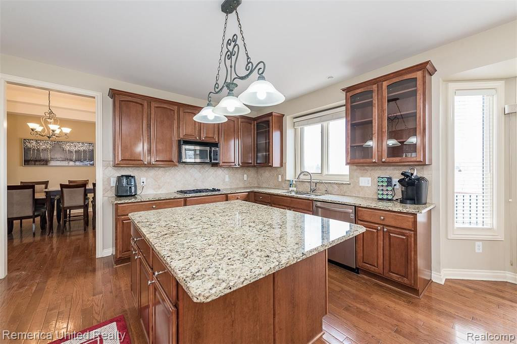 54330 MEADOW Court, South Lyon, MI 48178 — Photo 20