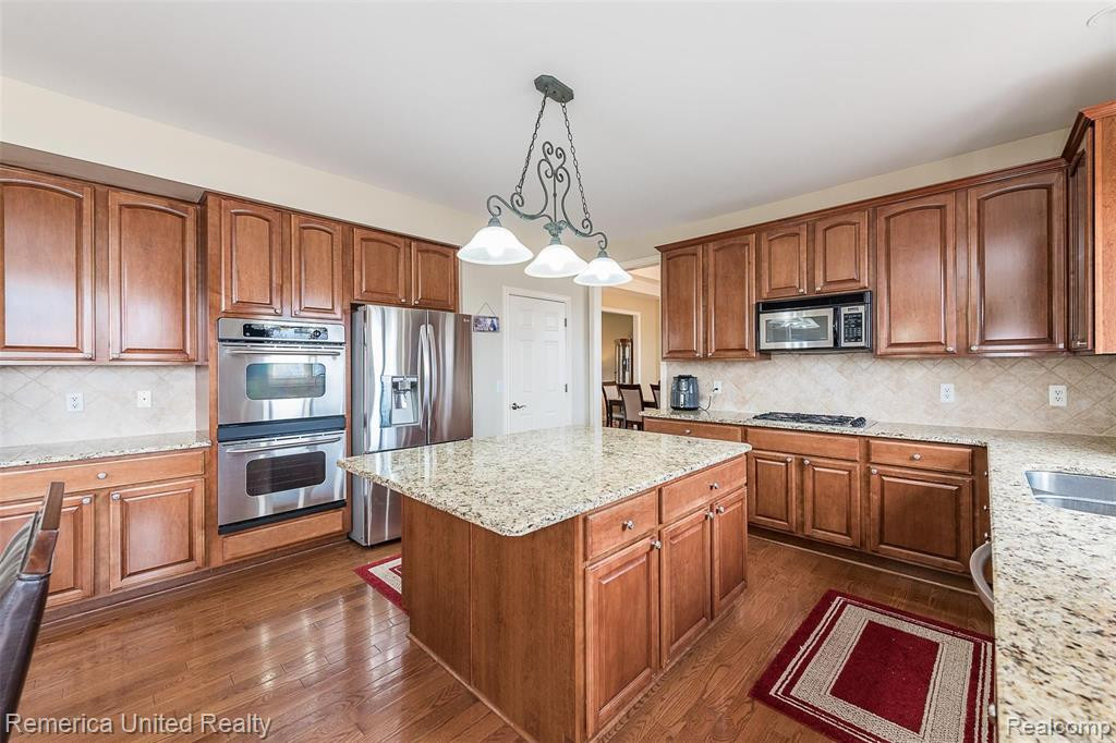 54330 MEADOW Court, South Lyon, MI 48178 — Photo 21