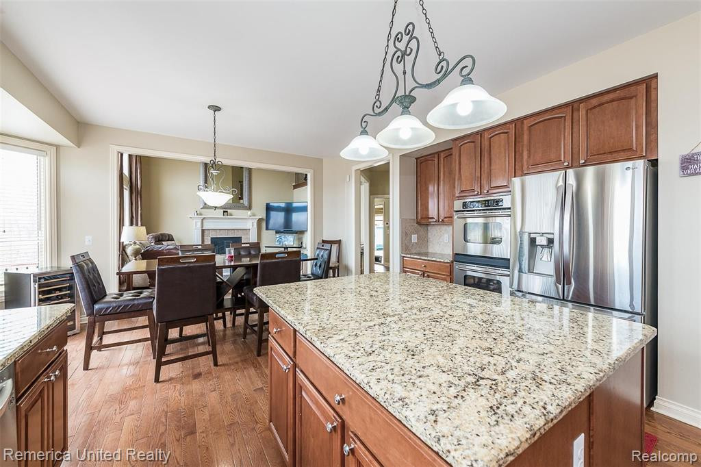 54330 MEADOW Court, South Lyon, MI 48178 — Photo 23