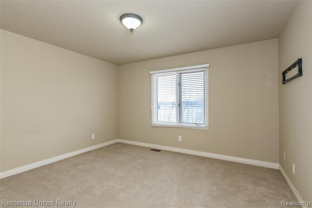54330 MEADOW Court, South Lyon, MI 48178 — Photo 27